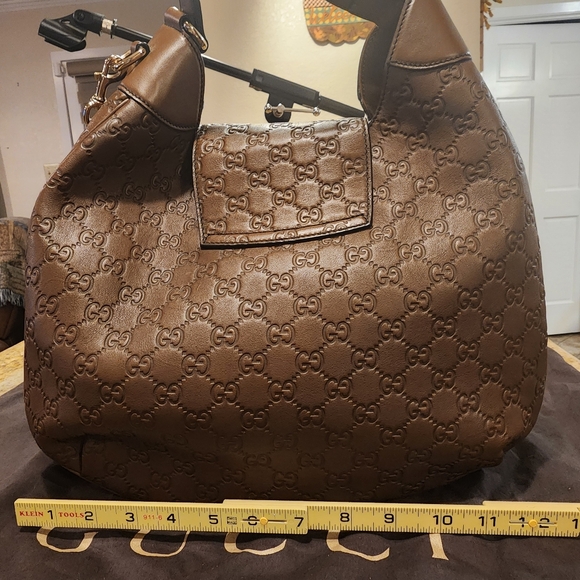 Authentic GUCCI Guccissima Medium Emily Brown Lather Hobo Bag with Chain Strap - Picture 6 of 16